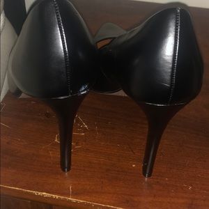 Black Christian siriano pumps. Like new